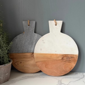 Planche à découper moderne en bois et marbre, forme ronde avec poignée en corde, fournisseur en gros, pour usage quotidien en cuisine - Product Image 1