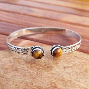 Bracelets en laiton avec pierres précieuses naturelles pour un usage quotidien, la méditation et la thérapie de guérison, disponibles à un prix abordable en provenance d'Inde. - Product Image 6