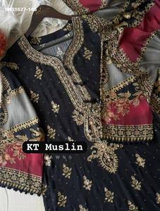 Nouvel arrivage : Ensemble Salwar semi-cousu en mousseline de viscose avec imprimé numérique et broderie Aari-Diamond – Fournisseur d'Inde - Product Image 3