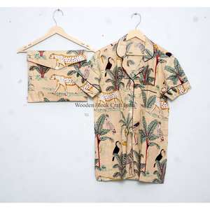 Conjunto de pijama de algodón 100% hecho a mano en India, transpirable, con estampado de selva vintage, ropa de dormir corta para mujer. - Product Image 4