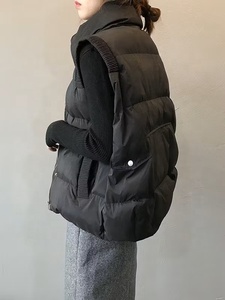 Chaqueta Acolchada de Invierno para Mujer EVER GLOE, con Cuello Alto y Cierre de Cremallera, Color Sólido, Relleno de Poliéster, Tela Gruesa de Nailon - Product Image 4
