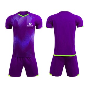 Vêtements de sport confortables pour hommes, uniforme de football 100% polyester, uniforme de football sur mesure pour hommes - Product Image 4