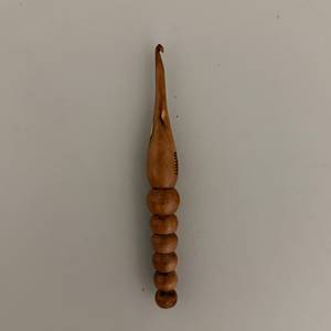 Handmade Beaded Wooden <b>Crochet</b> <b>Hook</b> Set Simple Ergonomic Grip 15cm Sheesham Wood 3mm Thickness OEM Wholesale Manufacturer - Product Image 5