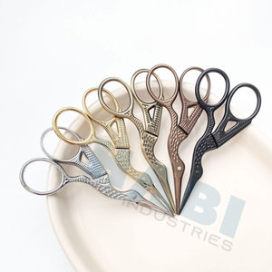 Tijeras de Bordado Personalizadas de Acero Inoxidable con Hoja Recta, Tijeras de Coser de Alta Calidad, Proveedor Mayorista - Product Image 5