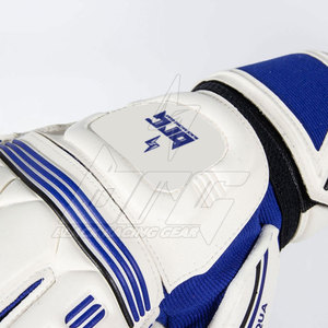 Gants de gardien de but de football professionnels personnalisés, paume en latex allemand haute adhérence, protection des doigts, respirants, pour entraînement et matchs - Product Image 4