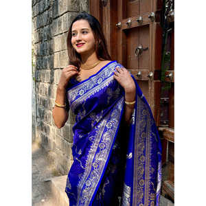 Sari en soie douce tissé Zari de Banarasi violet Elite Weaves, robes de soirée élégantes - Product Image 2