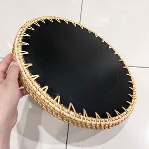 ถาดหวายลายไม่ซ้ำใคร งานแฮนด์เมดสไตล์มินิมอล ใช้สำหรับเสิร์ฟขนมและชา มีจำหน่ายจากอินเดีย โดย UO - Product Image 5