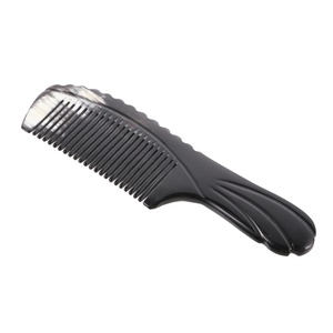 Peigne artisanal en corne de buffle, lisse, naturel, pour démêler les cheveux - Product Image 1