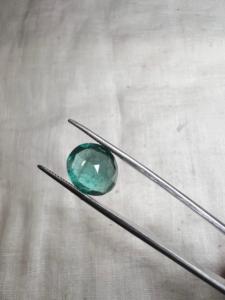 Vente en gros de pierres précieuses vertes naturelles d'émeraude zambienne de 3,80 carats, taille ovale, pour la fabrication de bagues, pendentifs, colliers et bijoux - Product Image 3