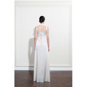 Vestidos de Noche de Lujo con MOQ Bajo, ODM, Vestido Oriel sin Tirantes, Satén Mission, Corte A, Vestidos con Acolchado Sutil, Casuales para Mujer en Blanco - Product Image 5