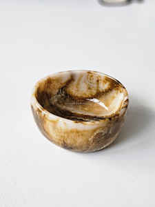 Ensemble bol et cuillère en résine durable Salle à manger de luxe et style maison avec bols d'accent métalliques - Product Image 4