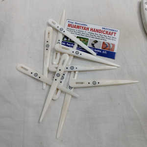 Aiguille en os sculptée, outils de crochet et de tricot durables faits à la main pour artisans, projets de bricolage et artisanat traditionnel - Product Image 1