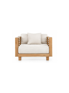 Fauteuil rembourré minimaliste en lin avec pieds en teck, design robuste, meubles pour salle à manger ou salon - Product Image 1