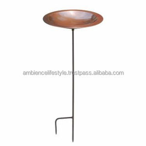 Bain d'oiseaux en métal de qualité supérieure, décoratif pour jardin extérieur, sur piédestal, durable, finition résistante à la rouille, pour l'aménagement paysager de jardin. - Product Image 6