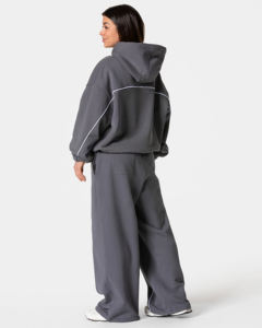 Conjunto Deportivo de Invierno para Mujer, 2 Piezas, con Capucha, Estilo Punk Grisáceo, 100% Algodón, Ecológico, con Ribete en Contraste - Product Image 4