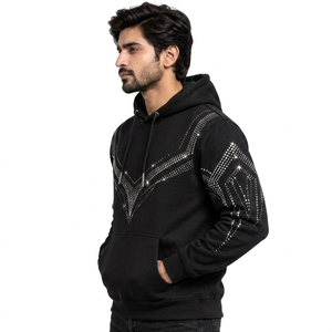 Sweat-shirt personnalisé avec des pierres brillantes, tissu doux et respirant, coupe confortable et construction durable. - Product Image 3
