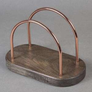 Porte-serviettes en métal moderne qui rehausse les tables contemporaines avec un design élégant et une construction durable - Product Image 2