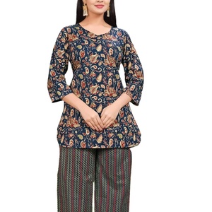 Kurti imprimé en rayonne pure magnifiquement conçu avec Salwar Kameez pour les vêtements de fête indiens et pakistanais - Product Image 1