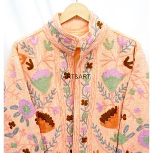 Chaqueta de Punto Acolchada para Mujer con Bordado a Mano, Diseño Exclusivo, Cuello Alto, Mangas Largas, 100% Algodón, Logotipo, Transpirable, para Invierno y Bodas - Product Image 5