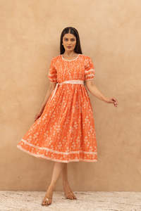 Robe midi en mousseline de soie à imprimé floral orange avec ceinture, col rond, coupe évasée, robe d'été décontractée, robe élégante et magnifique, confortable - Product Image 2