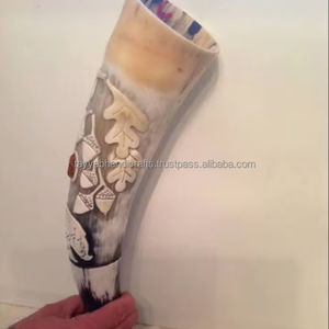 Auténtico cuerno para beber Estilo animal único Regalo de boda perfecto para padrinos de boda y damas de honor - Product Image 1