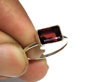 Bague en argent sterling 925 avec pierre précieuse grenat naturel, grenat rouge taille carrée, style bohème, bague de déclaration de mariage, bijoux faits à la main - Product Image 2