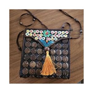 Bolso de Mujer Vintage de Moda, Hecho con Cáscara de Coco, con Cierre de Cremallera, Correa Única, Forro de Algodón y Flores - Product Image 5