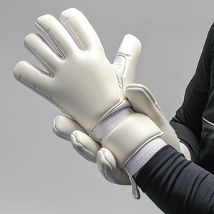 Gants de football personnalisés, design le plus récent, meilleure qualité, imperméables, protection UV, sangle de poignet réglable, gants de gardien de but - Product Image 2