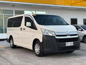 Toyota Hiace Commuter Deluxe Usada, Año 2025 - Product Image 1