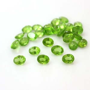 Peridoto Verde Natural 6x8MM Corte Ovalado Piedra Preciosa Suelta Calibrada Peridoto Facetado para Fabricación de Joyas Venta al por Mayor Suministro a Granel - Product Image 5
