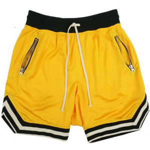 Shorts de sport orange pour homme avec ceinture noire, cordon de serrage blanc, poches zippées, style athlétique respirant en maille - Product Image 2
