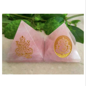 Pyramide gravée en quartz rose en gros – Baguette de cristal naturel pour la purification énergétique et l'équilibrage des chakras - Product Image 1