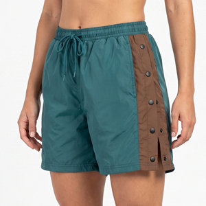 Shorts coupe-vent pour femmes à taille élastique avec boutons latéraux, shorts de sport pour femmes, shorts de course coupe-vent, shorts d'extérieur pour femmes avec boutons pression latéraux - Product Image 1
