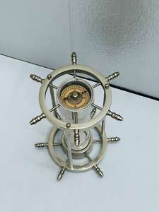 Reloj de arena 3D de 6.5'' con acabado de aluminio y níquel, brújula de doble cara, diseño de cruz, pieza de mesa de fundición de moda para fiesta de graduación - Product Image 3