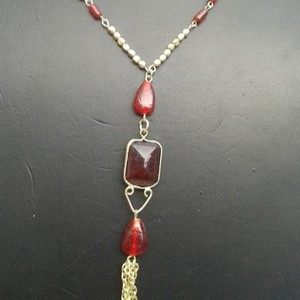 Collar de cadena de latón en tono plateado con detalles de cuentas rojas y eslabones circulares, joyería llamativa, suministro al por mayor - Product Image 4