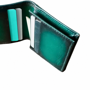 Tarjetero Plegable de Cuero Genuino Verde con Ventana para Identificación, Tamaño Personalizado, Hecho en Pakistán AI-LCH-0005 - Product Image 4