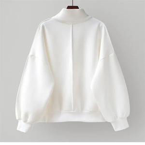 เสื้อฮู้ดดี้ฟลีซผู้ชาย สตรีทแวร์ ปักลาย มีกระเป๋า หนานุ่ม ใส่ได้ทั้งชายและหญิง ขายดีมาก - Product Image 1