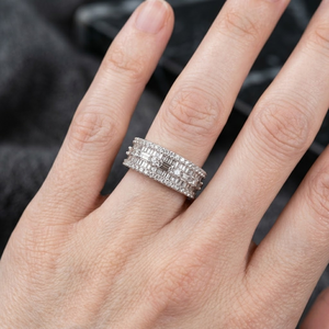 Anillo de media eternidad de oro macizo de 18 quilates de lujo para mujer, con diamantes talla baguette y engaste pavé, joyería de boda para el Jubileo Dorado - Product Image 2