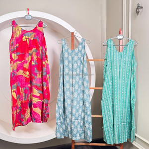 Wholesale 2025 New Sleeveless Abstract Print Midi Dress with Tie <b>Straps</b> & Pockets Summer Casual Loose Fit Vacation Sundress - Product Image 5