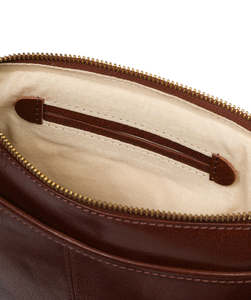 Bolso bandolera de cuero marrón vintage para mujer, bolso tipo sling premium para uso diario con diseño de bolsillo frontal. - Product Image 5