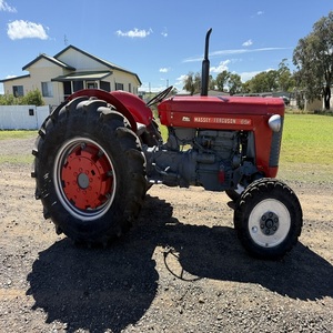 Tractor Massey Ferguson 165 de Primera Categoría, 65HP, 4WD, Transmisión por Engranajes, con Motor y Caja de Cambios en Stock, Entrega Rápida - Product Image 1
