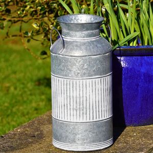 Vase de Jardin Vintage en Zinc Galvanisé pour Intérieur et Extérieur, Pot de Fleurs Décoratif Rustique Style Ferme, en Forme de Bidon à Lait, Vente en Gros - Product Image 1