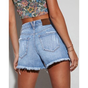 Últimos pantalones cortos de mezclilla de cintura alta ODM OEM con agujeros rotos y dobladillo deshilachado, estilo casual de verano para mujer - Product Image 2