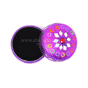 Boîte à bijoux élégante en perles blanches pour souvenir de mariage, boîte de retour pour les proches ou les invités - Product Image 2