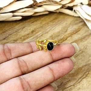 Unique Design Black Onyx <b>Ring</b> Boho Brass <b>Rings</b> for Women 18k Gold Plated <b>Dainty</b> Floral Branch Band Jewelry for Wholesale/OEM/ODM - Product Image 4
