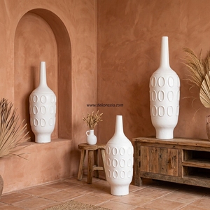 Vase de sol Motivo Largo S blanc mat en terre cuite gaufrée, pot en terre cuite artisanal, urne décorative en céramique, vente en gros - Product Image 5