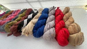 Rubans en soie de sari élégants, conçus pour les projets créatifs, les emballages cadeaux, les accessoires de mode et les créations artisanales. - Product Image 3