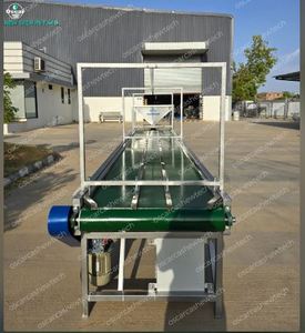Convoyeur à bande PVC pour noix de cajou 85 kg/h en acier doux 50 kg/pied - Product Image 2