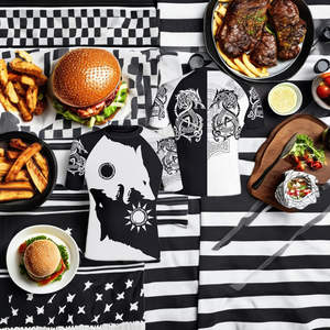 Camiseta de Compresión Deportiva para Hombre, Manga Corta, Diseño Yin Yang con Estampado de Lobo, Negro y Blanco, Estilo Tribal Dragón, para Entrenamiento Atlético y Gimnasio - Product Image 5