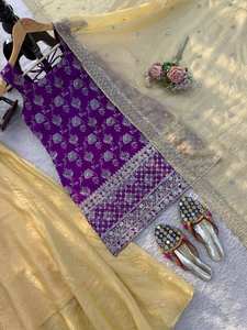 Ensemble Kurti et Plazzo avec dupatta, en tissu Jequrd, orné de sequins, dernière collection - Product Image 5